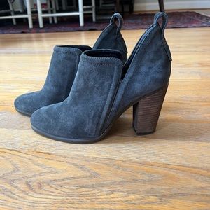 Vince Camuto Gray Suede Booties Size 7.5